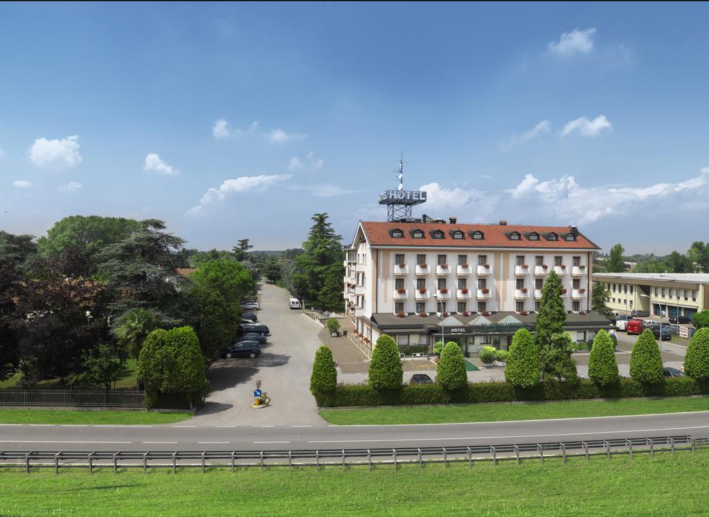 Hotel Al Pino Verde Camposampiero Ngoại thất bức ảnh